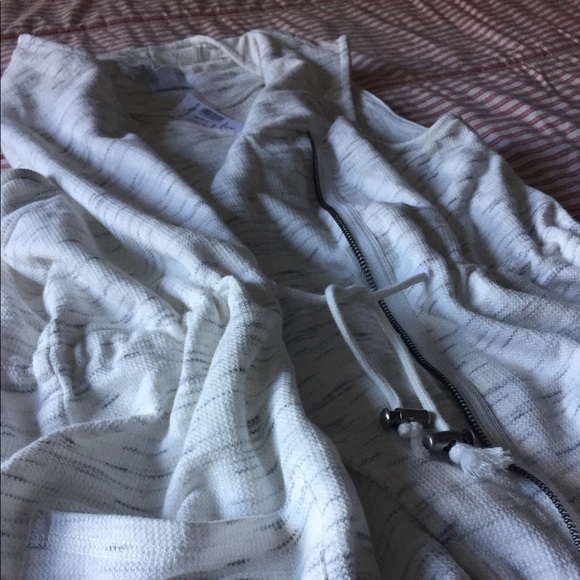 Women's M Asymmetrical Zipper Tunic Vest - Picture 4 of 7